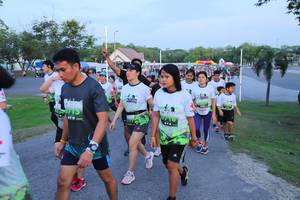 BIB: 
                            <button type="button" onclick="openModal(3628815)" class="btn btn-primary btn-sm float-right btn-popup" data-toggle="modal" data-target=".modal-high-quality">
                        <i class="fas fa-shopping-cart"></i> Add to Cart
                    </button>
                                            <button type="button" onclick="isThisMe(3628815, true)" class="btn btn-success btn-sm float-right btn-popup btn-isme hidden" data-toggle="tooltip" data-placement="bottom" title="นี่คือรูปของคุณใช่ไหม คลิกที่นี่เพื่อเอาเข้าอัลบั้ม">
                        <i class="fas fa-plus"></i> Add to album
                    </button>
                    <button type="button" onclick="isThisMe(3628815, false)" class="btn btn-warning btn-sm float-right btn-popup btn-isnotme hidden">
                        <i class="fas fa-ban"></i> Remove from album
                    </button>